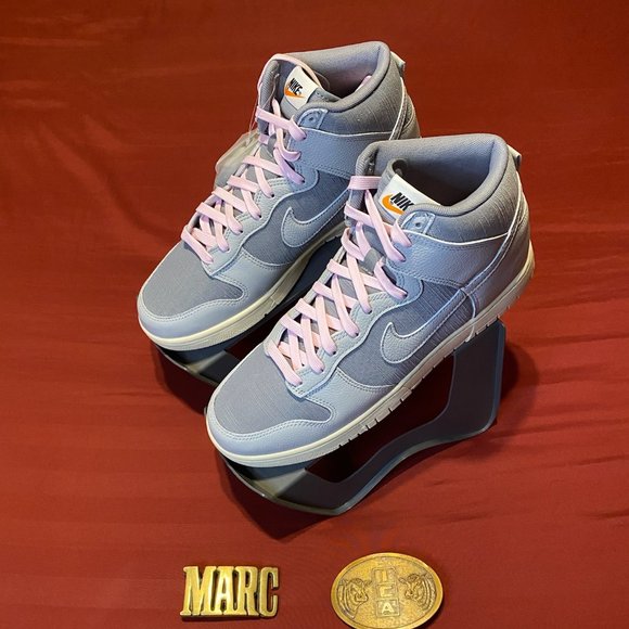 dunk high grey on feet